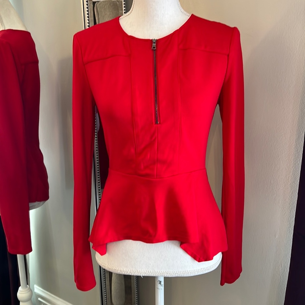 BCBGMAXAZRIA Red Point Peplum Top Size Small